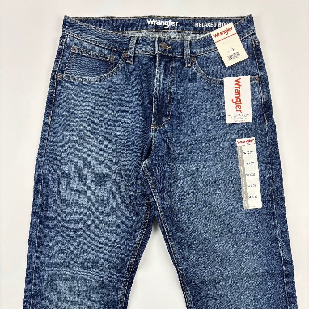 Wrangler Relaxed Boot Cut Jeans